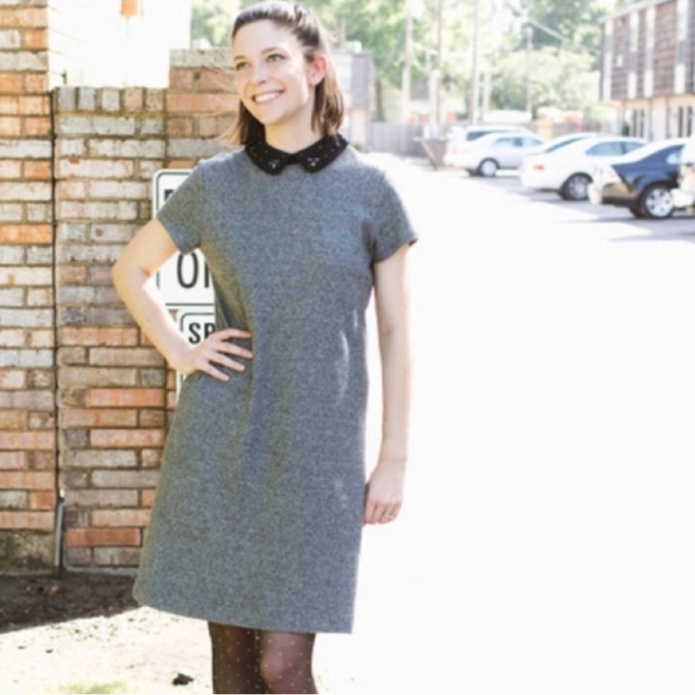 LOFT Ann Taylor Gray Shift Dress Jersey Embellished Peter Pan Collar Size Medium